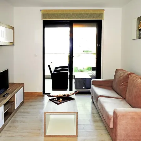 Pinada Apartment